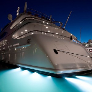 Puissant spot extérieur LED SEAWORLD pour bateau et camping-car.