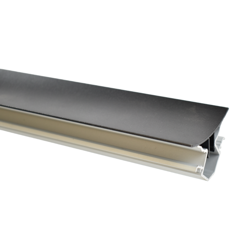 Le profilé d'angle en aluminium de 38,7x39mm avec des bandes LED