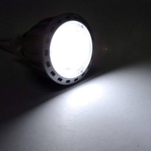 Éclairage puissant en économisant! Ampoules dichroïques MR11