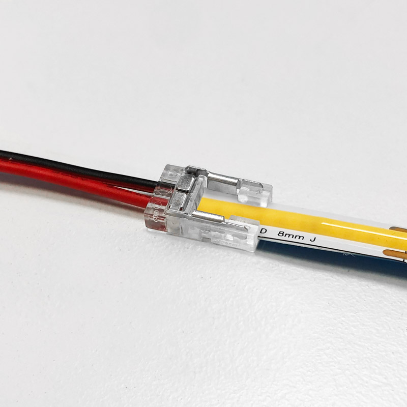 Connecteur 8mm pour ruban LED sans soudure: click + câble + jack